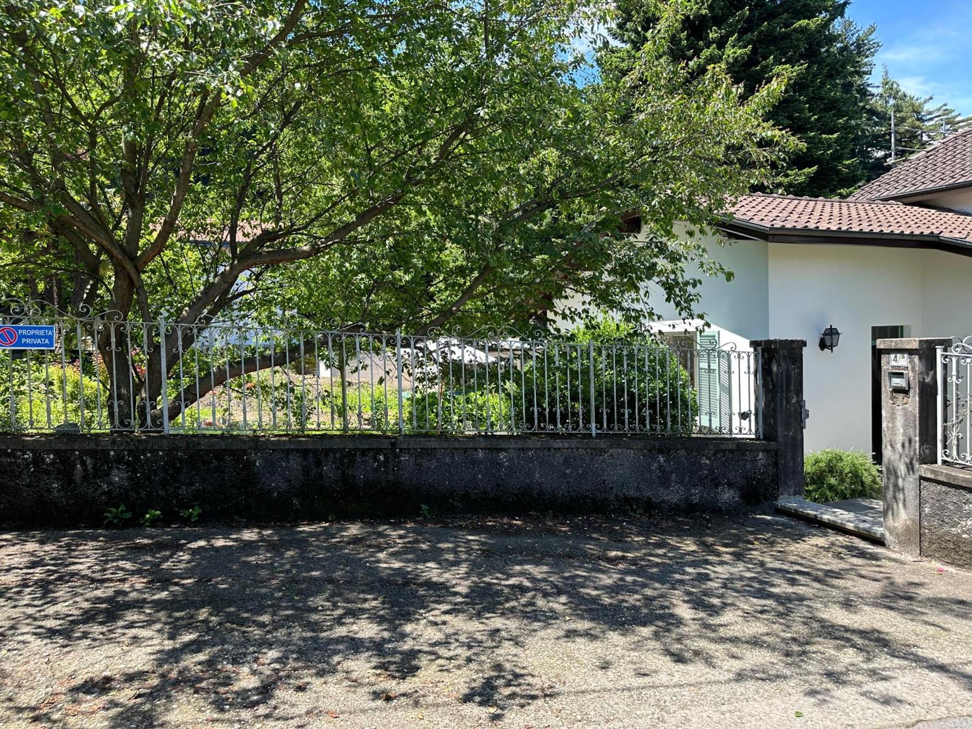 Casa Del Custode: Renovated Flat With Garden In A Villa Near The Lake Stresa Buitenkant foto